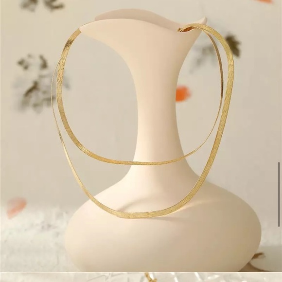 NEW 18k Gold Plated Double-Layered Snake Necklace - Picture 3 of 6